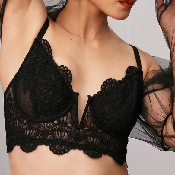 NWT.  Anthropologie Black  V-Neck Embroidered Bra - Picture 2 of 8